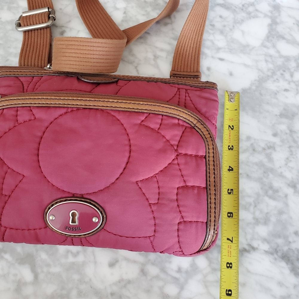 Fossil KeyPer Crossbody Quilted Purse Raspberry Adjustable Strap READ - Picture 9 of 9